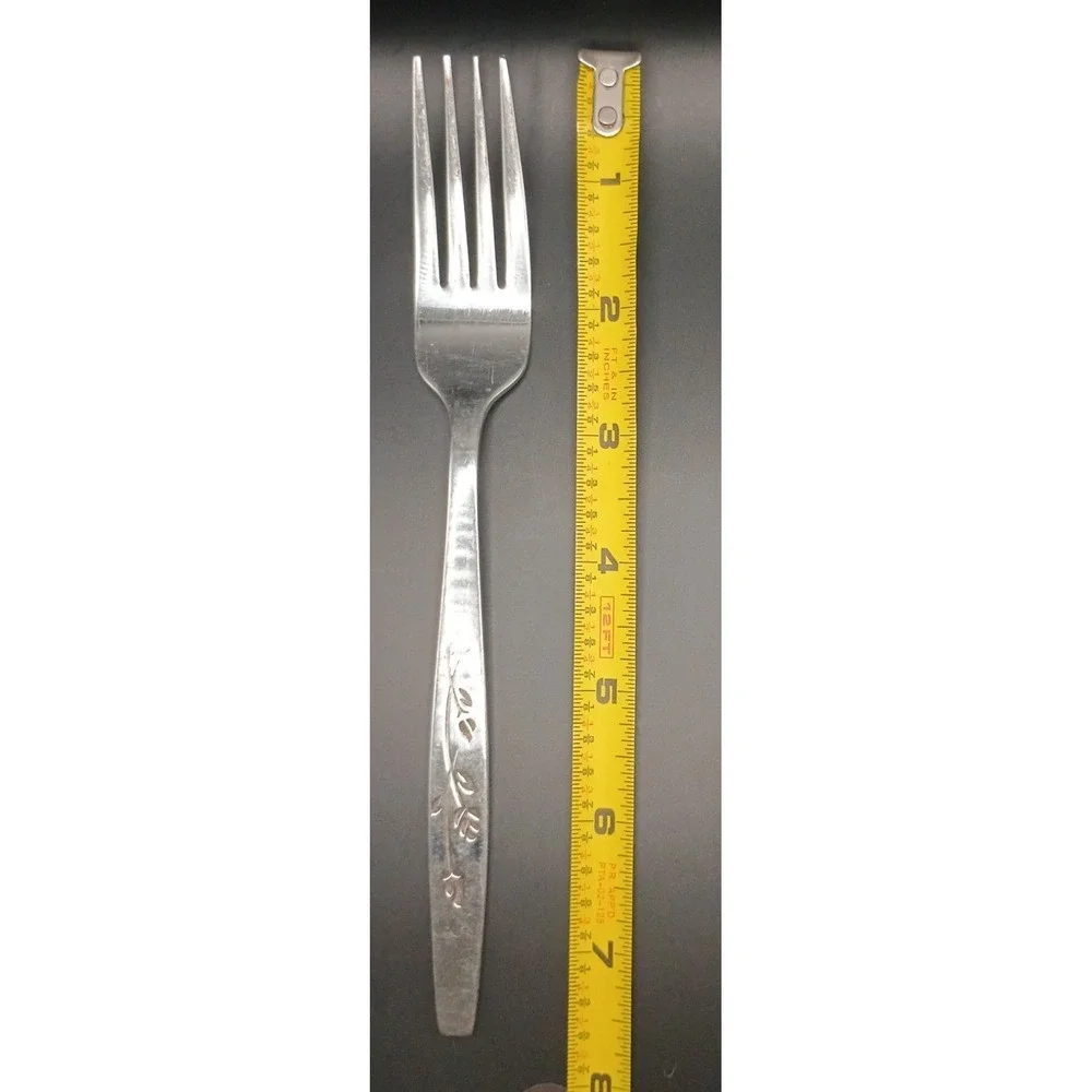 Vintage Stainless Steel Japan Dinner Fork Floral Vine Pattern 7.25 Inch Flatware